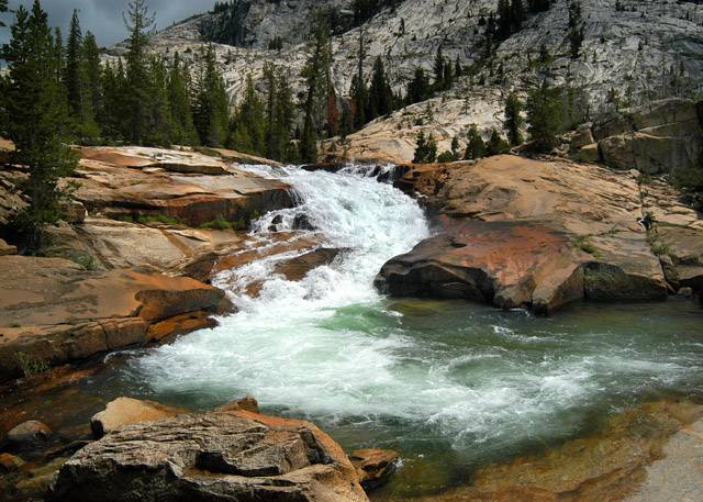 cb07 - Tuolumne Torrent ©2003 Carrie Barton